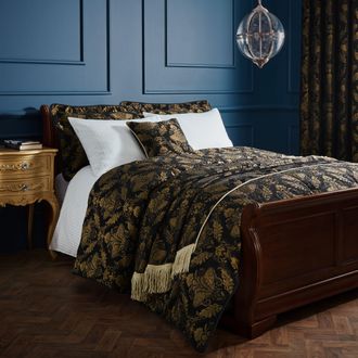 Riva Paoletti Shiraz Jacquard Chenille Bedspread in Black