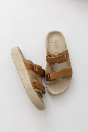 Veja Womens Tent Arpoador Suede Sandal In Cognac