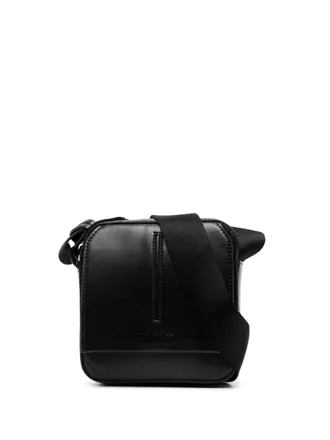 Calvin Klein Messengertas met logo-reli&euml;f - Zwart