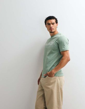 GANT T-shirt verde menta con scritta grafica