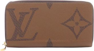 Louis Vuitton 2019-2025 Monogram Giant Reverse Zippy portemonnee - Bruin