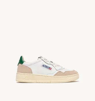 Autry MEDALIST LOW SNEAKERS IN WHITE AND AMAZON LEATHER AND BEIGE SUEDE