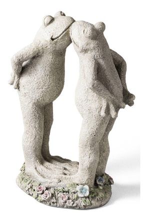 Glitzhome 15.25H Resin Kissing Frogs Statue in Grey at Nordstrom, Size Medium