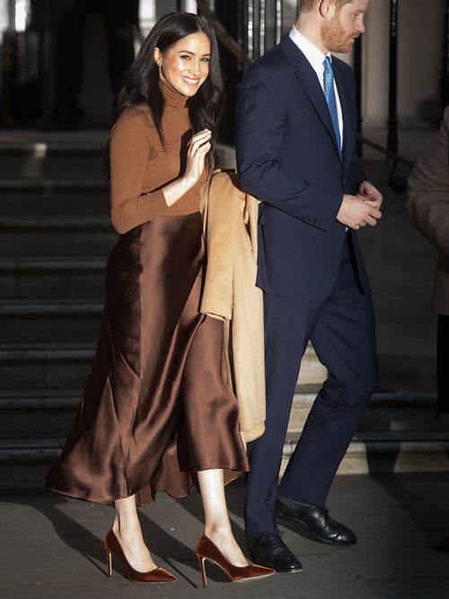 look total brown Meghan Markle