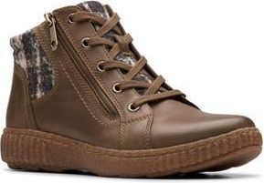 Clarks Caroline Park Side Zip Boot in Mushroom Nubuck at Nordstrom Rack, Size 10