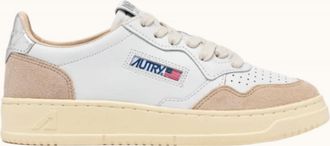 Autry Womens Medalist Low Sneaker In Suede/silver