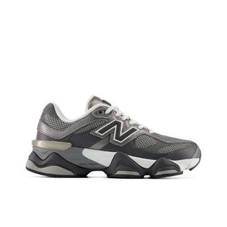New Balance Ni&ntilde;os 9060 Lace en Gris/Negro, Talla 35.5
