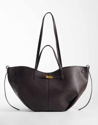 Gina Tricot Gina Tricot maxi borsa in pelle sintetica con dettaglio di tracolla marrone