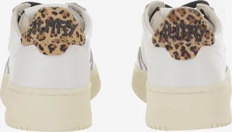 Autry Womens Sneakers Medalist Low Leather White Leather-Rubber Trainers Leather/rubber