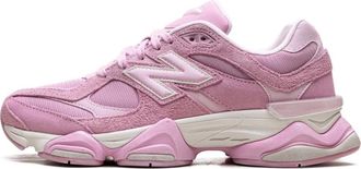New Balance 9060 Pink Overdye Sneakers - Heren - Fitnessschoenen - Roze - 42 EU - Su&egrave;de - Fitness