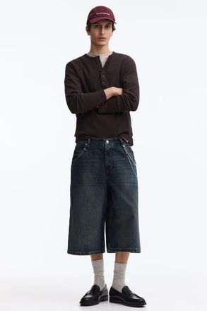 H&M Baggy Denim Shorts in Dark Denim Blue at Nordstrom, Size 32