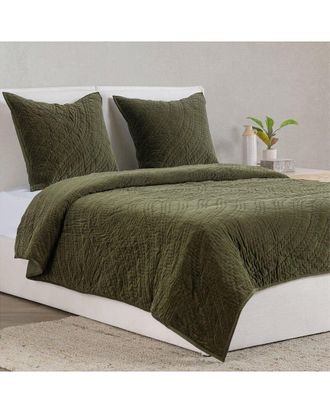Villa by Classic Home Villa By Classic Home Elms Velvet Quilt