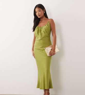 Asos Petite ASOS DESIGN Petite - Vestito al polpaccio verde oliva con scollo rotondo e taglio sbieco-Multi