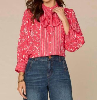 Democracy Scallop Edge Tipping Woven Shirt In Cherry/ivory