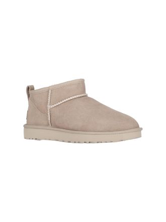 UGG Womens Boots White Upper Material: Leather