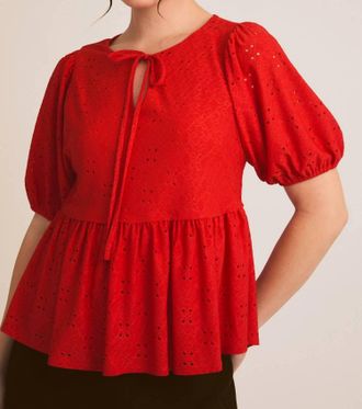 Gilli Ava Front Tie Baby Doll Top In Red Eyelet