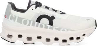 On cloudmonster Sneaker