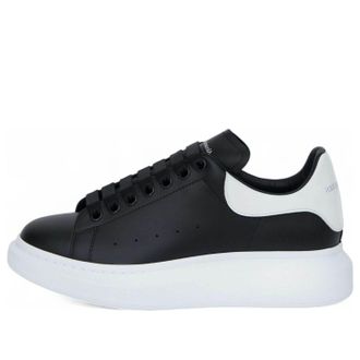 Alexander McQueen Oversized Sneaker Black White 2024 553680-WIEEN-1070