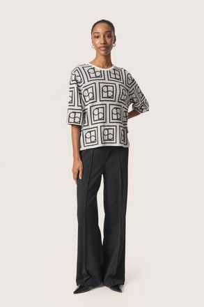 Soaked In Luxury Pullover Baggy fit white