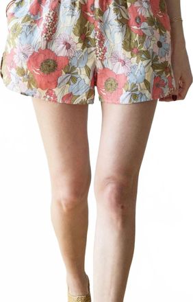 Trovata Lucy Short In Tarsila Bloom