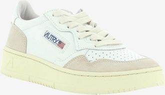 Autry Zweifarbige Schn&uuml;rsneakers aus Leder und Wildleder Medalist