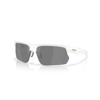 Oakley Sporty Sunglasses for Outdoor Activities