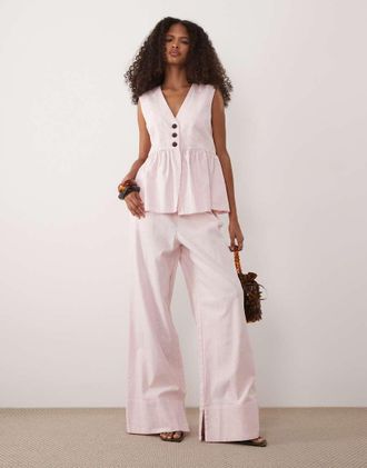 Vero Moda Pantaloni a fondo ampio rosa pallido in coordinato