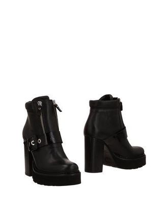 Vic Mati&eacute; FOOTWEAR - Ankle boots on YOOX.COM