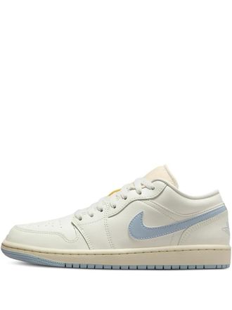 Nike Jordan Air Jordan 1 low trainers - women - Calf Leather/Fabric/Rubber - 10.5 - White
