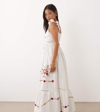 Miss Selfridge Vestito lungo bianco ricamato con inserti in pizzo