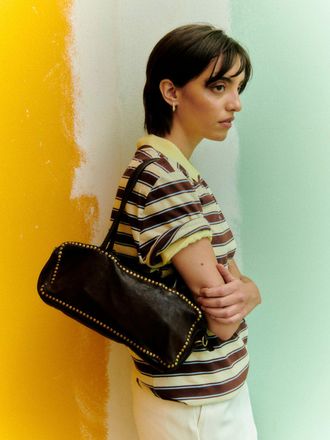 Campomaggi Borsa bauletto Simona in pelle con borchie moro