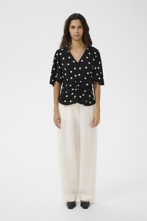 Soaked In Luxury Blouse met korte mouwen SLArjana Blouse met korte mouwen Feminine