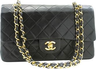 Chanel Black Leather Shoulder Bag (Pre-Owned)