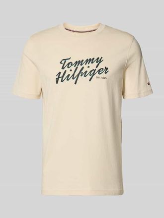 Tommy Hilfiger Regular Fit T-Shirt aus reiner Baumwolle in Sand, Gr&ouml;&szlig;e XXL