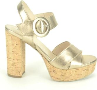 Nero Giardini Gouden Sandaal met Kurken Hak - Dames - Sandalen met hakken - Geel - 36 EU - Schoenen