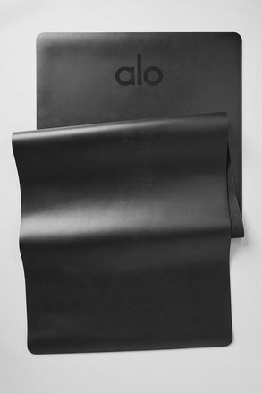 Alo | Lightweight Warrior Yoga Mat in Black