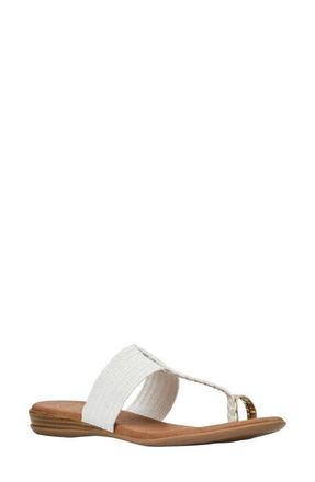 Andr&eacute; Assous Neo Toe Loop Sandal in White Raffia at Nordstrom, Size 10
