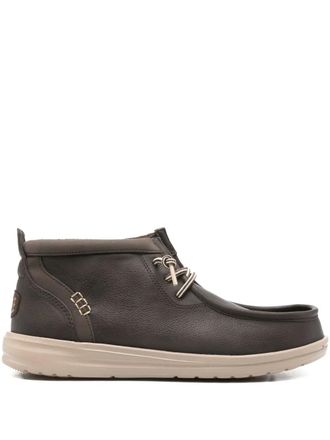 Hey Dude Wally Mid Griper Classic loafers met veters - Bruin