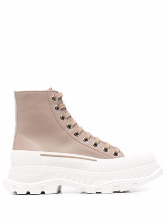 Alexander McQueen Stivali stringati Tread Slick - Toni neutri