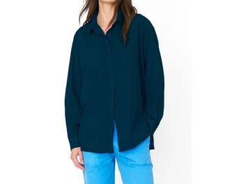 Kule Womens The Blanca Top In Navy