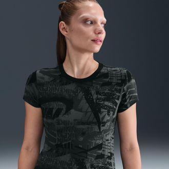 Nike Womens Nike Sportswear Slim T-Shirt in Black | HV5023-010