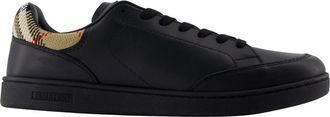 Burberry Set Sneakers - Heren - Sneakers - Zwart - 42 1/2 EU - Leer - Schoenen