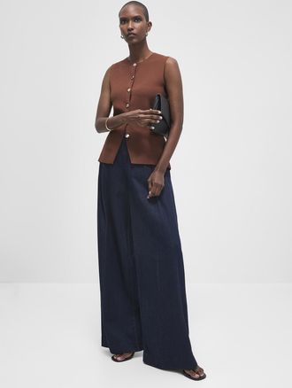 Contemporaine Womens Golden buttons fitted vest