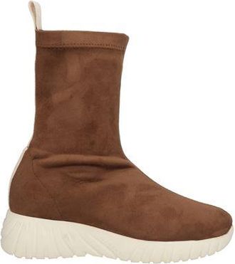 Pedro Miralles WEEKEND