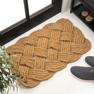 Jonathan Y Designs Maeve Classic Coastal Scalloped Basketweave Coir Indoor/Outdoor DoorMat