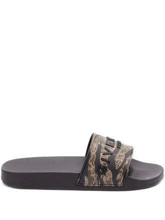 Givenchy logo-embossed slides - men - Rubber/Rubber/Thermoplastic Polyurethane (TPU) - 41 - Black