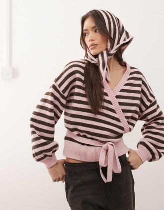 Reclaimed Vintage Cardigan a portafoglio in maglia rosa e marrone a righe con foulard abbinato