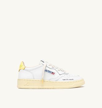 Autry SNEAKERS MEDALIST LOW IN PELLE BIANCA E LEMON MERINGUE
