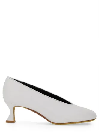 Moschino Decollete Duck Pumps
