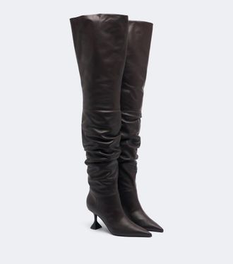 Amina Muaddi Botas mosqueteras Olivia de piel